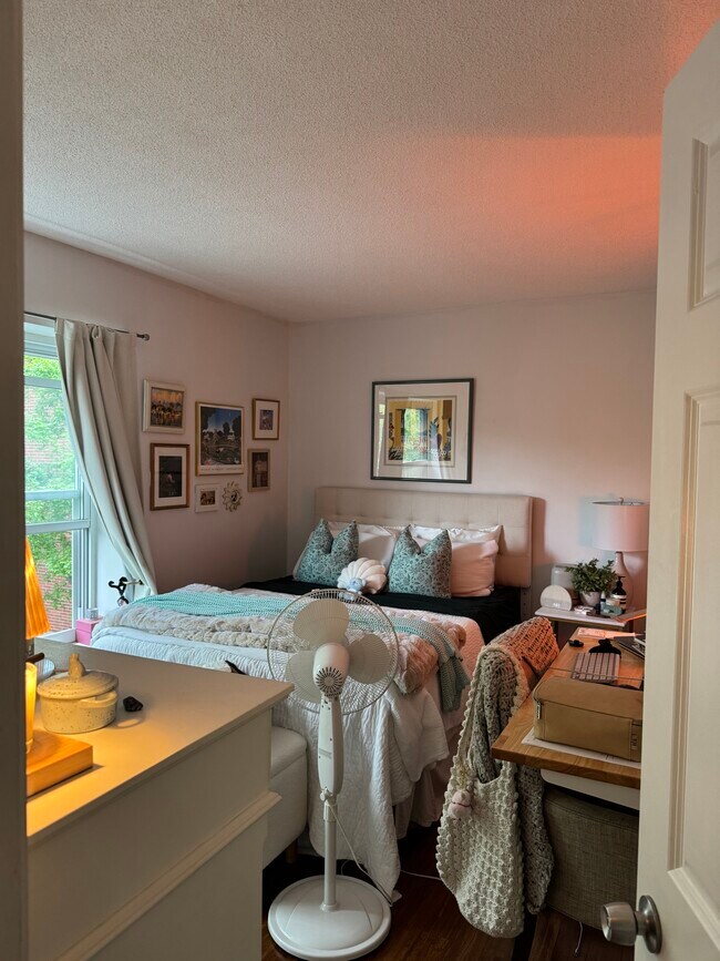90 Marion St Unit 3