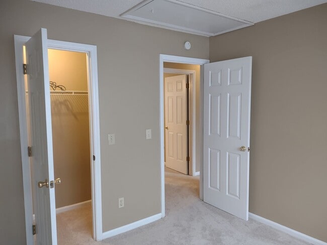 Photo - 202 Hookston Way