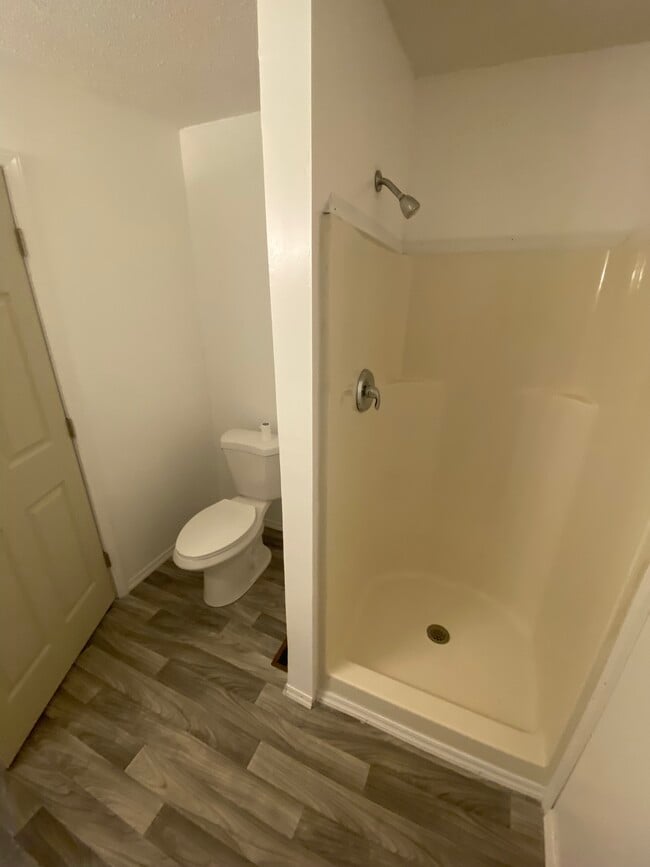 Photo - 136 Snyder Dr