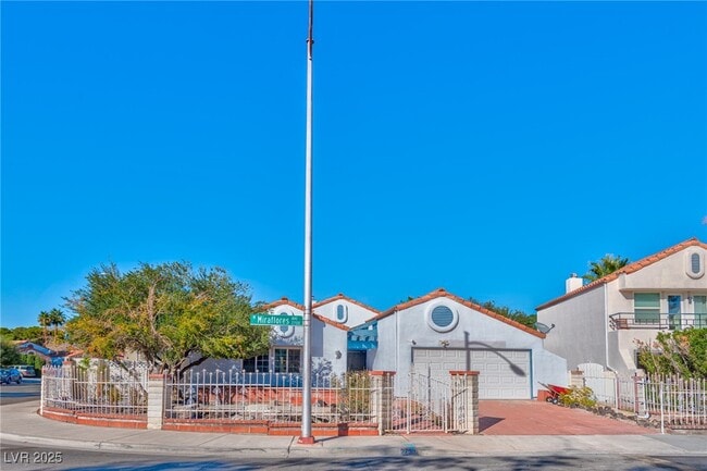 Building Photo - 2728 Miraflores Ave