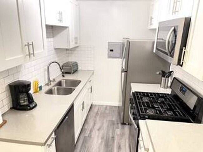 Photo - 3771 Jasmine