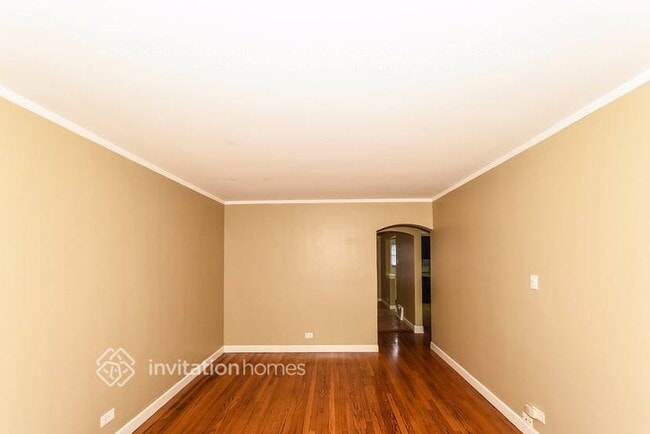 Photo - 9625 S Maplewood Ave