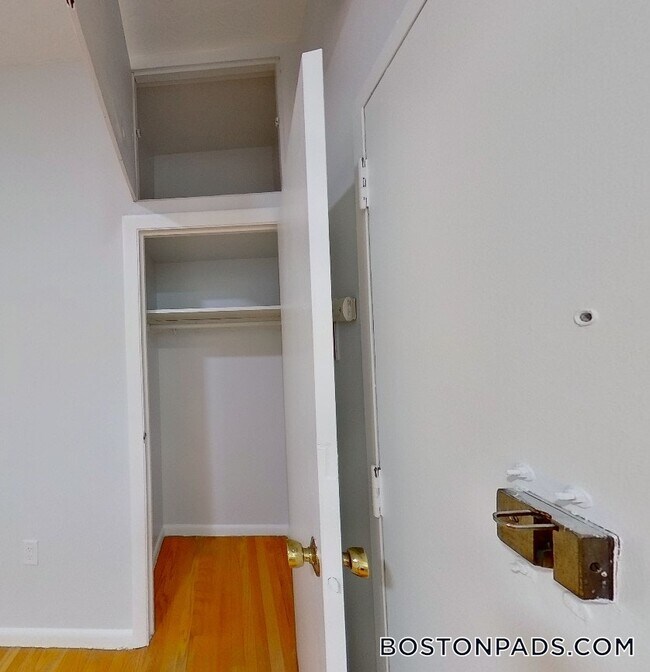 Photo - 179 St Botolph St Unit 7