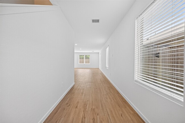 Photo - 17938 Becker Lndg Dr