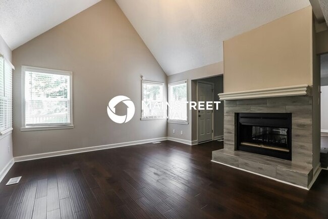 4 Bedroom Pet-Friendly Home in LIBERTY, MO with Main Street Renewal