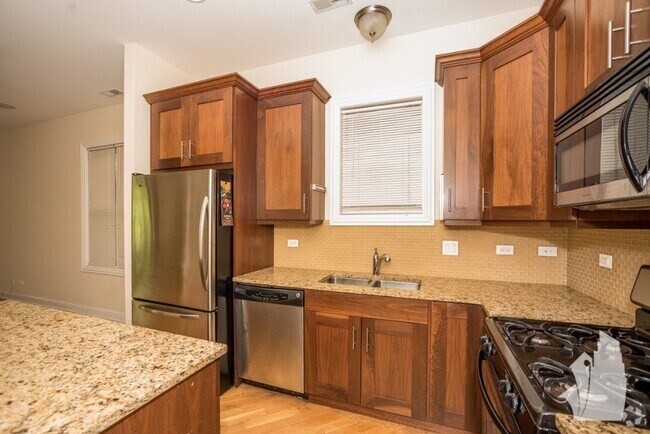 Building Photo - 3247 N Seminary Ave Unit 1 Rental