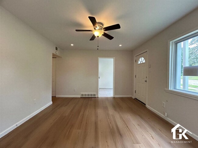 Photo - 17310 Fenton St