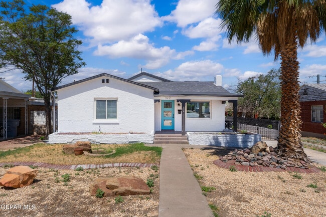 Photo - 3221 N Stanton St
