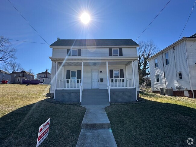 Building Photo - Beautiful 3 bedroom house close to UoL!