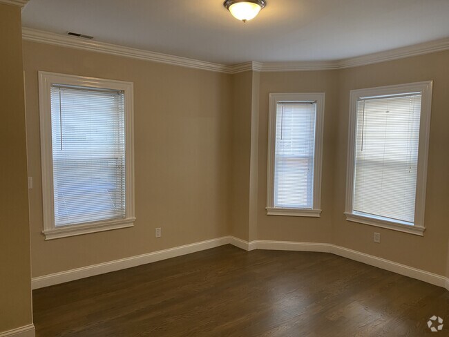 Building Photo - 10 Buckley Ave Unit 1 Rental