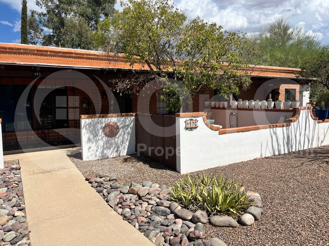 Building Photo - 457 S Paseo Quinta Rental