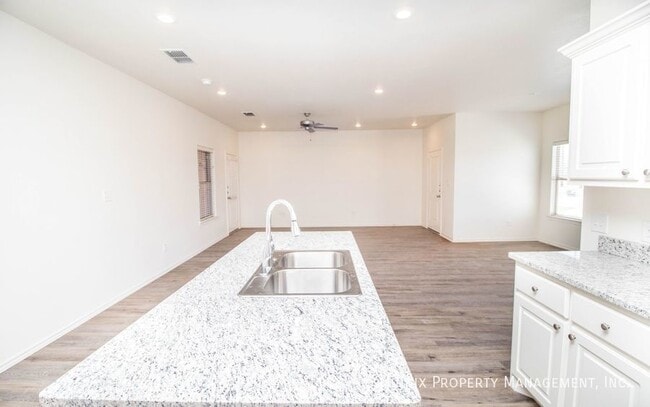 Photo - 6904 21st St