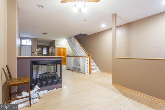 Photo - 4436 Sansom St