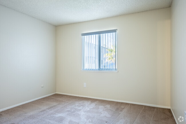 1BR, 1BA - 680SF - Bedroom - Plank Flooring