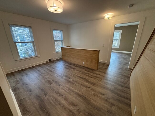 Photo - 1744 Farmington Ave