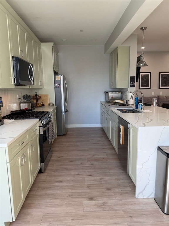 Photo - 415 E 7th St Unidad 2