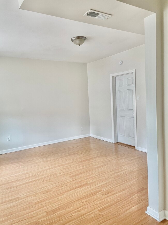 157 N 16th St Unit 2