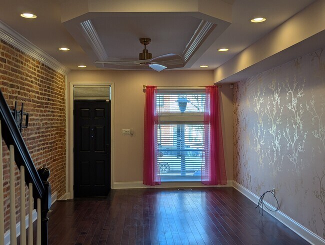 Photo - 125 S Clinton St Townhome