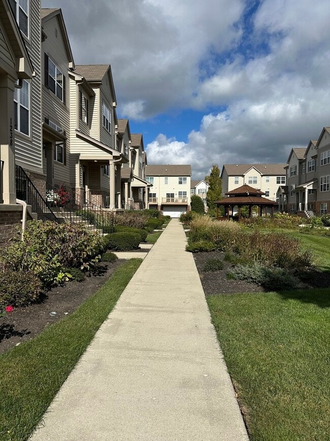 Photo - 1242 Evergreen Ave