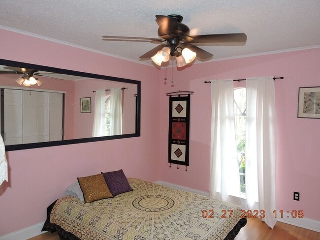 Photo - Great Southdowns Home on Parade Route