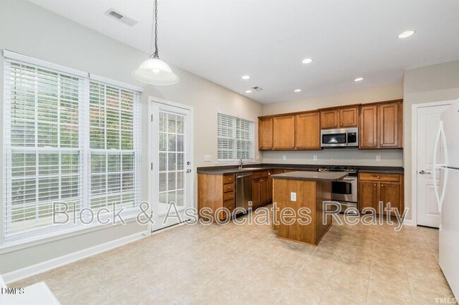 Photo - 2101 Addenbrock Dr