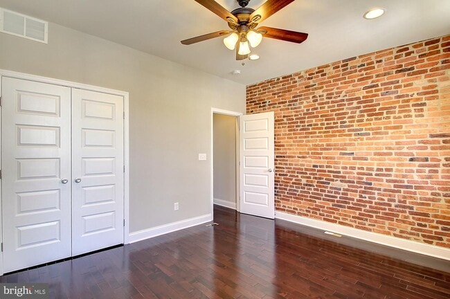 Photo - 3014 E Baltimore St