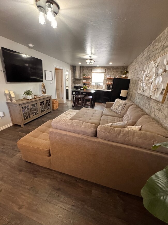 Photo - 1207 W Gore Blvd Unit 18