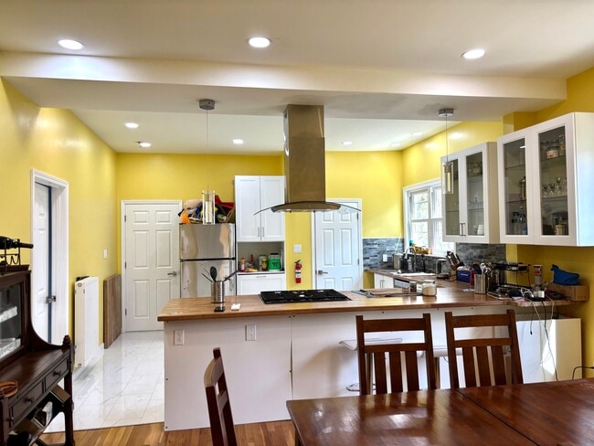 Photo - 170 Poplar St Unidad 1