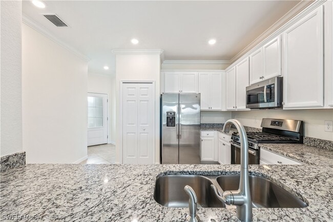 Photo - 17596 Woodland Ct