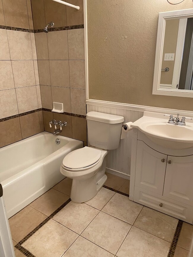 Photo - 6907 Dubuque Ln