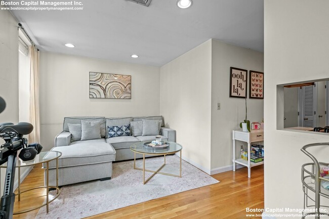Photo - 198 Endicott St Apartments Unit 3