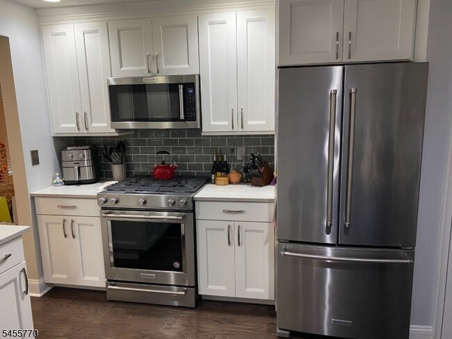 Photo - 264 Riveredge Dr