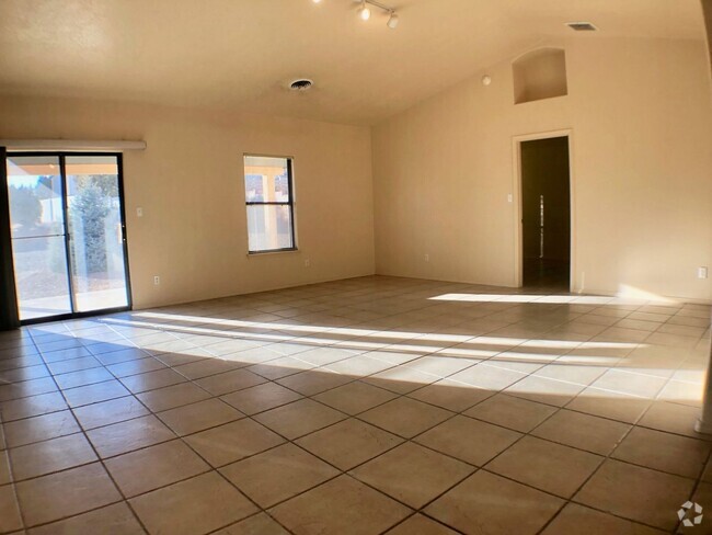 Building Photo - Don't Look Any Further! Rental