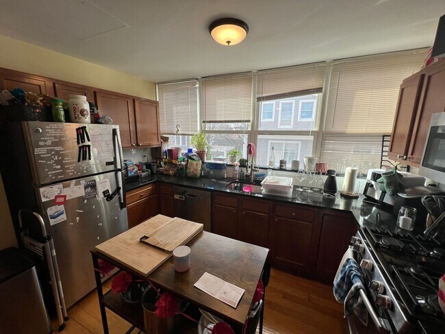 Photo - 9/1 Renovated 4BR/2BA with laundry in unit, AC near Porter/Harvard!