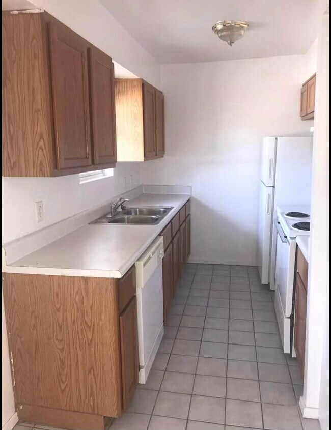 Photo - 1407 W Highland Ave