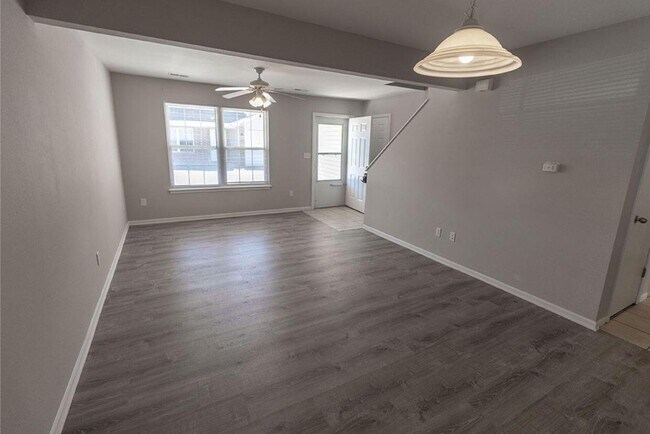 Photo - 1419 Bodie Dr