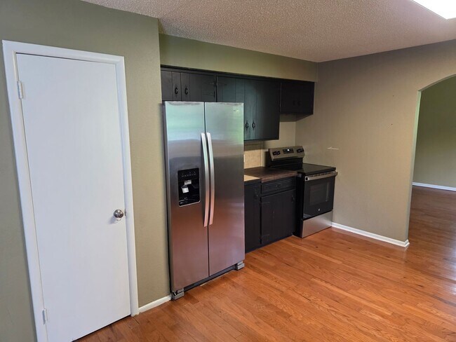 Photo - Nice secluded 4 bedroom home