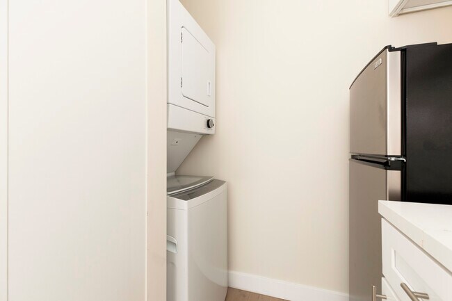 Photo - 10545 Leolang Ave