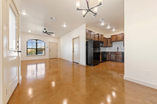 Photo - 1908 Caspian Trl Unit 1908 B Caspian Trail