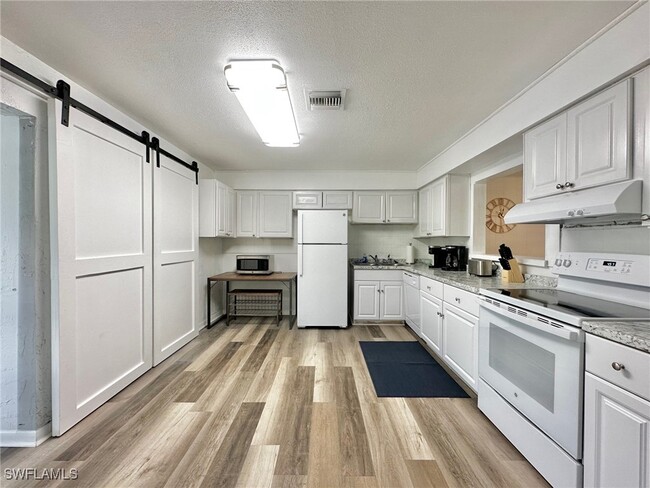 Building Photo - 649 93rd Ave N Rental