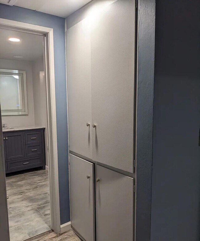 Photo - READY TO  MOVE IN!!