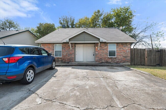 Photo - 311 Kings Way Dr Unidad E