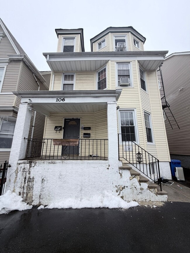 Building Photo - 106 N 16th St Unit 1