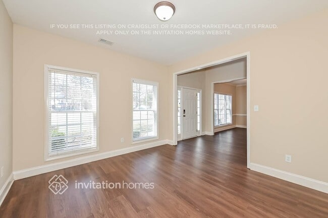 Photo - 379 Harvest Run