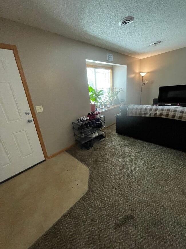 Photo - Great Townhome! Close to Campus!