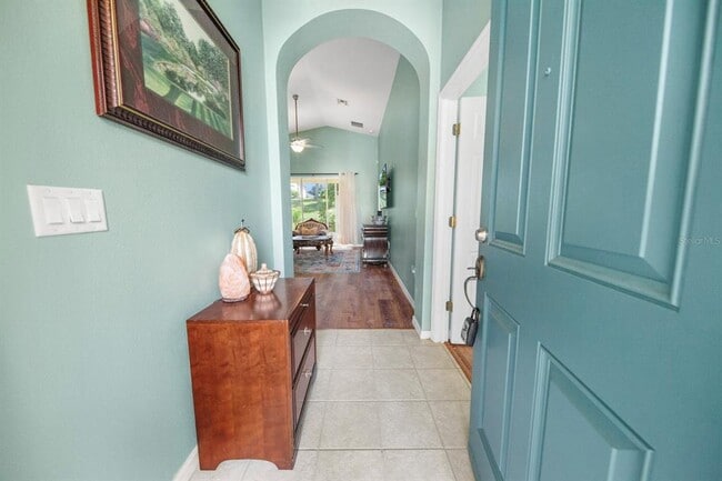 Photo - 880 Wolf Creek St