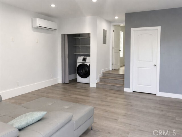 Photo - 14673 Clymer St