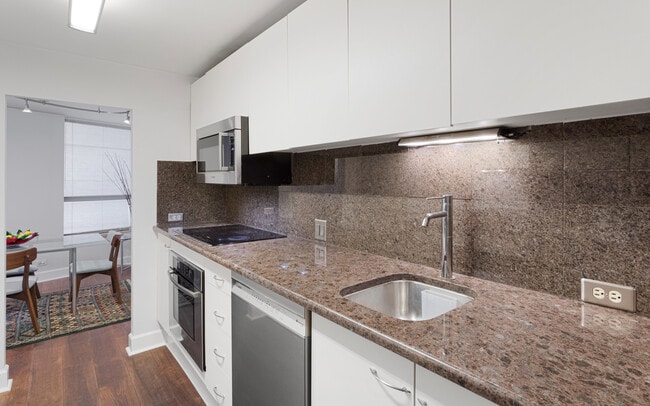 Photo - 110 E Delaware Pl Unit 401