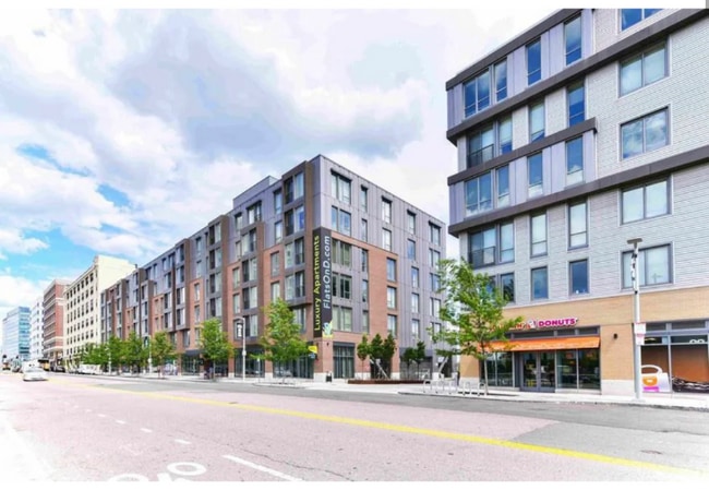 Building Photo - 411 D St Unit S1