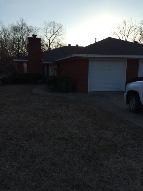 Building Photo - 8607-8607 Southridge Dr Unit 8605 Rental